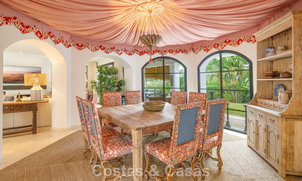 Move-in ready luxury villa for sale bordering a prime golf course in La Quinta, Marbella - Benahavis 777084