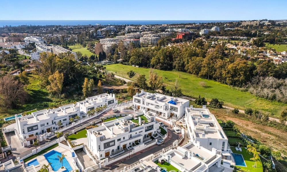 Luxurious, modern semi-detached villa for sale close to all amenities in Guadalmina and San Pedro, Marbella 777309