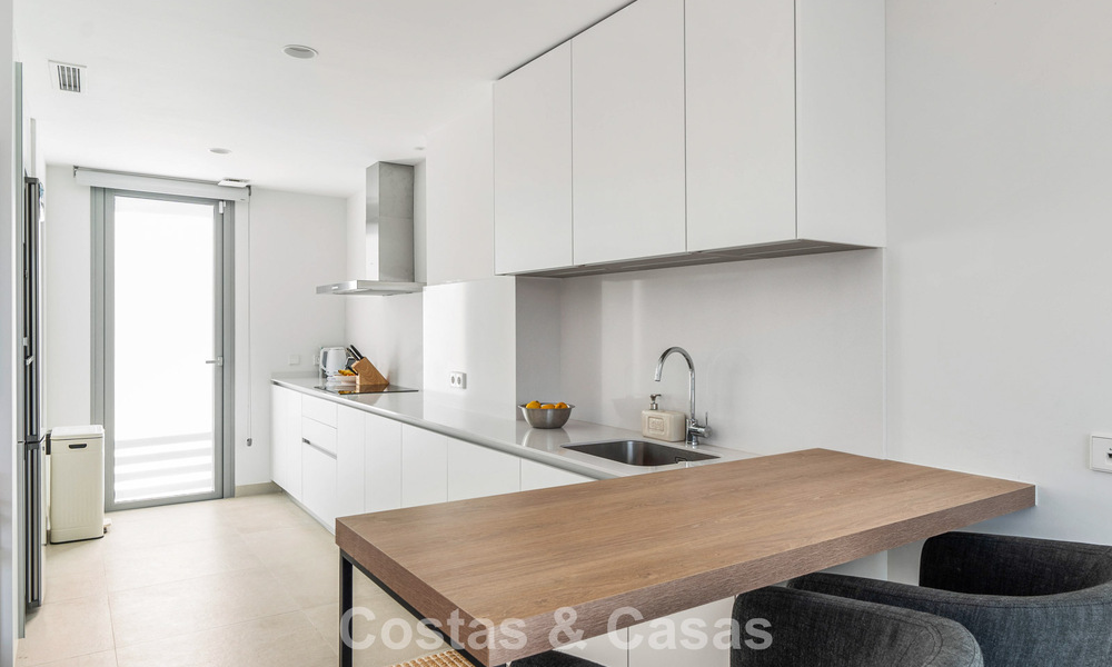 Luxurious, modern semi-detached villa for sale close to all amenities in Guadalmina and San Pedro, Marbella 777321