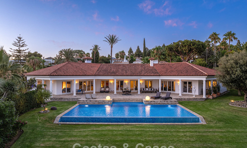 Spacious 4 bedroom family villa with sea views for sale in a sought-after residential area in Marbella East 777245