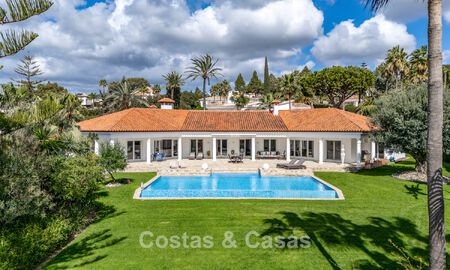 Spacious 4 bedroom family villa with sea views for sale in a sought-after residential area in Marbella East 777248