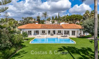 Spacious 4 bedroom family villa with sea views for sale in a sought-after residential area in Marbella East 777248 