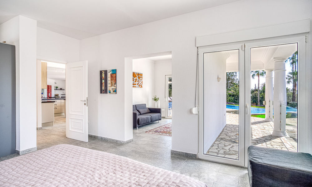 Spacious 4 bedroom family villa with sea views for sale in a sought-after residential area in Marbella East 777271