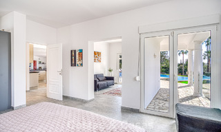 Spacious 4 bedroom family villa with sea views for sale in a sought-after residential area in Marbella East 777271 