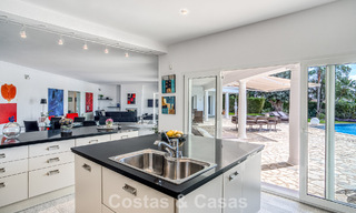 Spacious 4 bedroom family villa with sea views for sale in a sought-after residential area in Marbella East 777275 