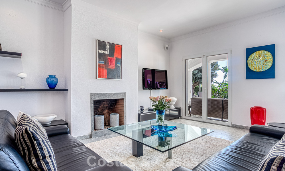 Spacious 4 bedroom family villa with sea views for sale in a sought-after residential area in Marbella East 777282