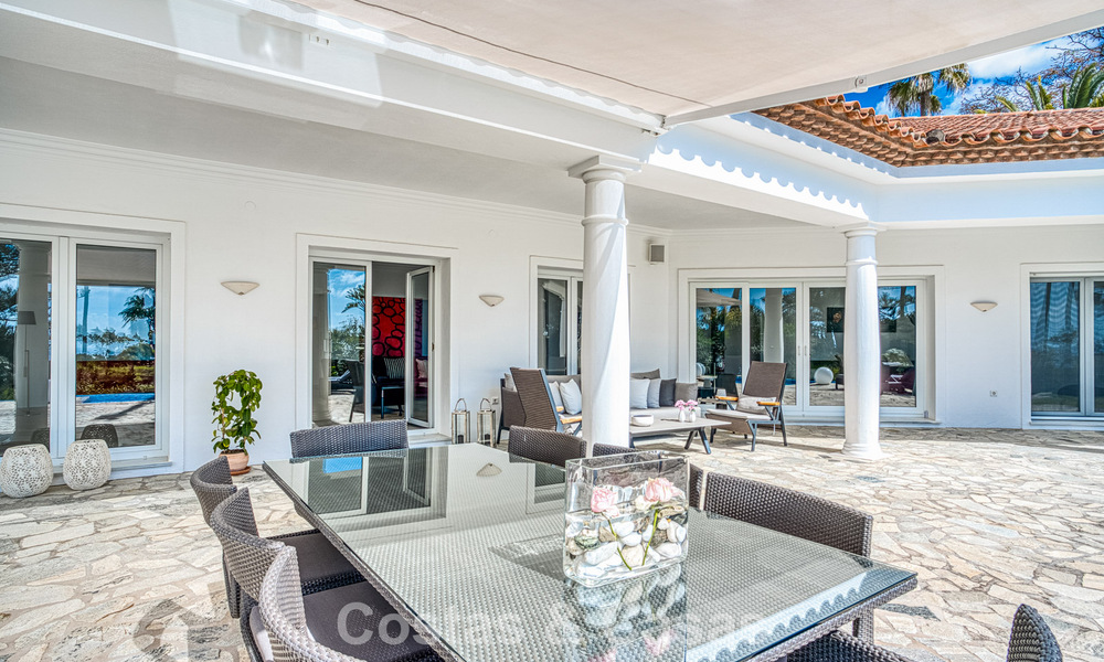 Spacious 4 bedroom family villa with sea views for sale in a sought-after residential area in Marbella East 777287