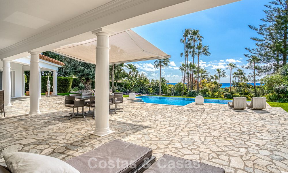 Spacious 4 bedroom family villa with sea views for sale in a sought-after residential area in Marbella East 777291