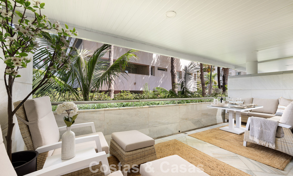 Renovated luxury apartment for sale in Gran Marbella on the beachfront on the Golden Mile / Marbella Center 777184