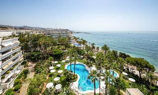 Renovated luxury apartment for sale in Gran Marbella on the beachfront on the Golden Mile / Marbella Center 777193 