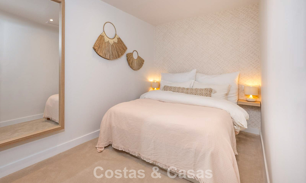 Renovated luxury apartment for sale in Gran Marbella on the beachfront on the Golden Mile / Marbella Center 777196