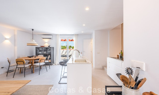 Renovated duplex penthouse for sale within walking distance to all amenities and Puerto Banus in Nueva Andalucia, Marbella 777370 