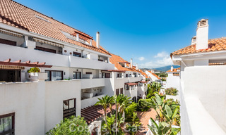 Renovated duplex penthouse for sale within walking distance to all amenities and Puerto Banus in Nueva Andalucia, Marbella 777385 
