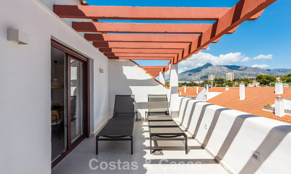 Renovated duplex penthouse for sale within walking distance to all amenities and Puerto Banus in Nueva Andalucia, Marbella 777386