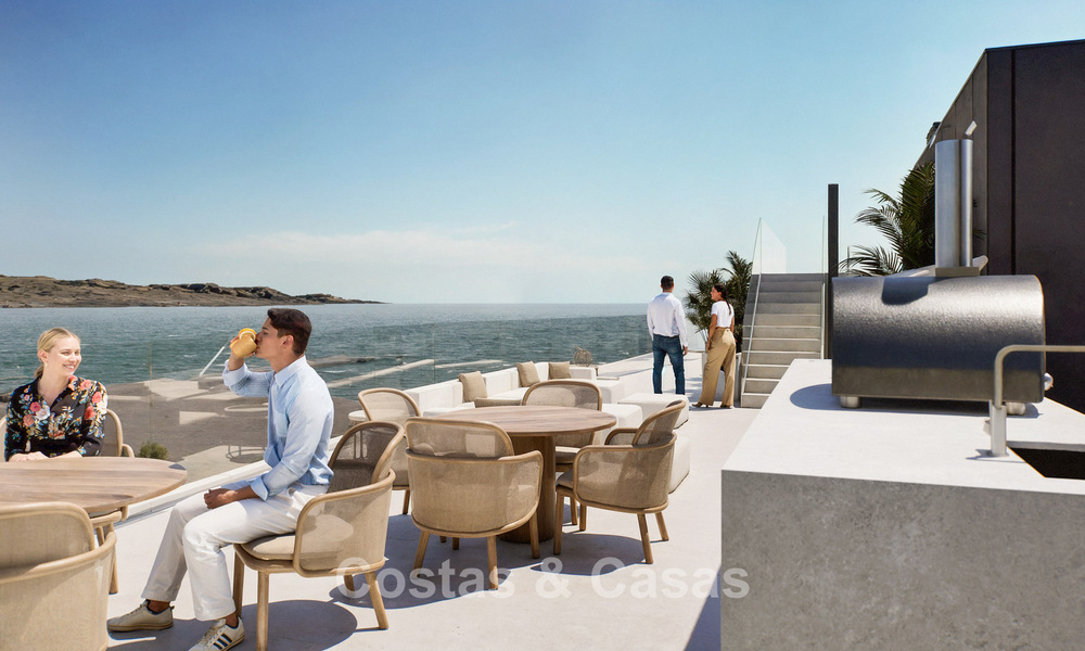 6 luxury duplex penthouses with open sea views for sale directly on the beach promenade in Malaga centre 777577