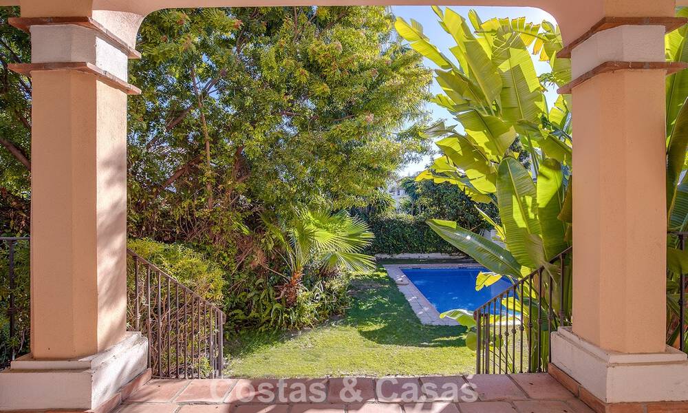 Mediterranean villa for sale walking distance to the beach and amenities in Guadalmina Baja - San Pedro, Marbella 777483