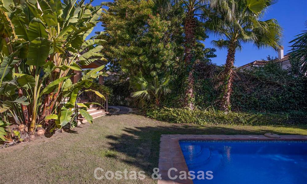 Mediterranean villa for sale walking distance to the beach and amenities in Guadalmina Baja - San Pedro, Marbella 777491