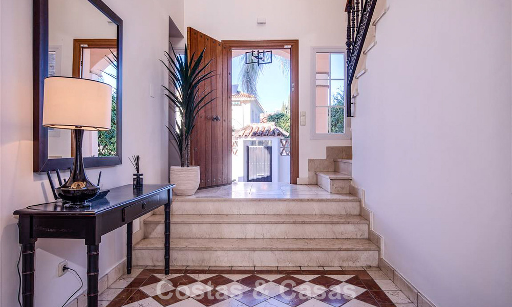 Mediterranean villa for sale walking distance to the beach and amenities in Guadalmina Baja - San Pedro, Marbella 777492
