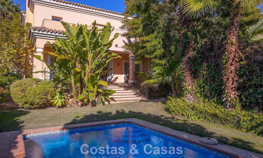 Mediterranean villa for sale walking distance to the beach and amenities in Guadalmina Baja - San Pedro, Marbella 777493