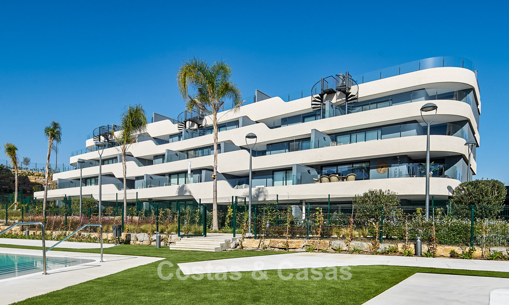 Brand new and move-in ready penthouse with sea views for sale on the New Golden Mile between Marbella and Estepona 777602