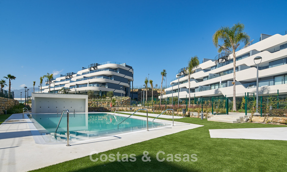Brand new and move-in ready penthouse with sea views for sale on the New Golden Mile between Marbella and Estepona 777603