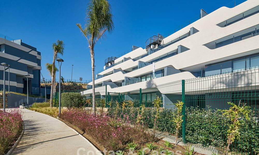 Brand new and move-in ready penthouse with sea views for sale on the New Golden Mile between Marbella and Estepona 777607
