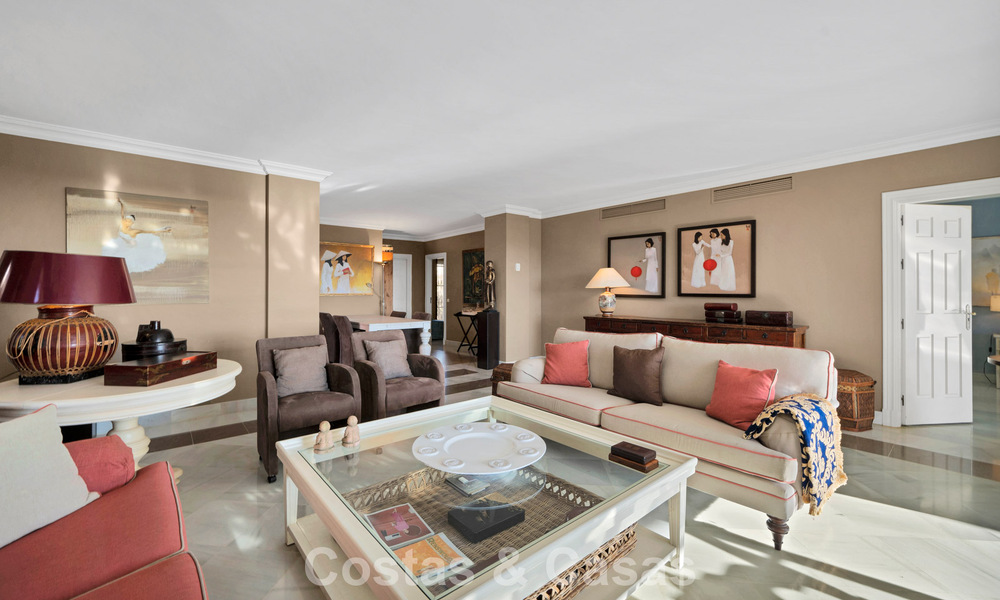 Spacious apartment with panoramic views for sale in Marbella - Benahavis 777635