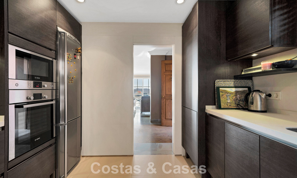 Spacious apartment with panoramic views for sale in Marbella - Benahavis 777636