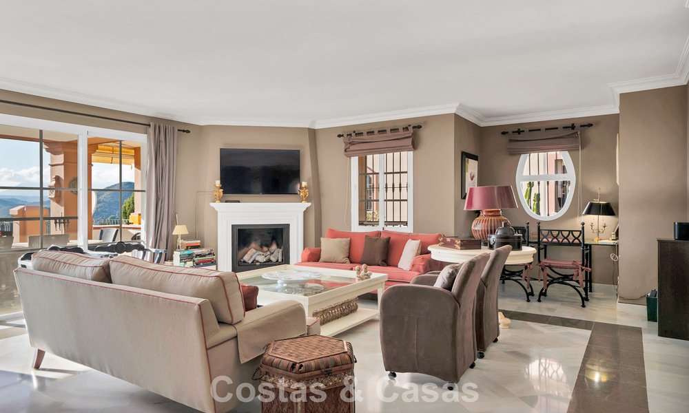 Spacious apartment with panoramic views for sale in Marbella - Benahavis 777639