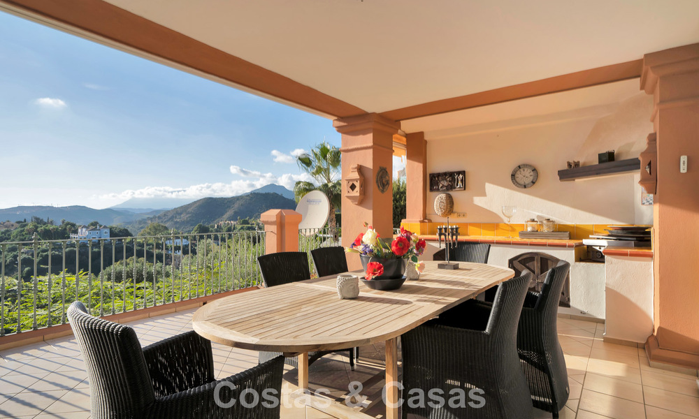 Spacious apartment with panoramic views for sale in Marbella - Benahavis 777654