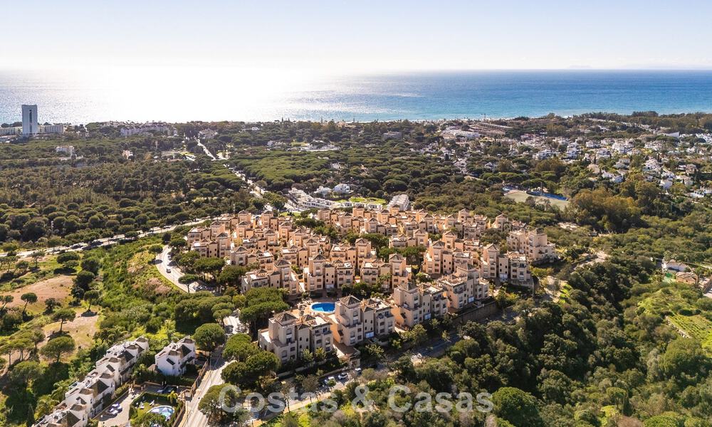 Stunning duplex penthouse for sale, walking distance to amenities and the beach in Elviria, Marbella 777781