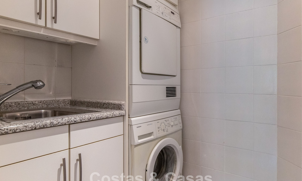High-end apartment for sale in a gated complex in Nueva Andalucia, Marbella 777677