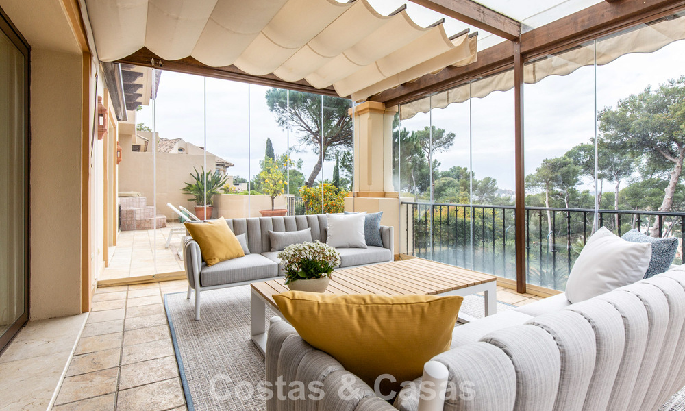 High-end apartment for sale in a gated complex in Nueva Andalucia, Marbella 777682
