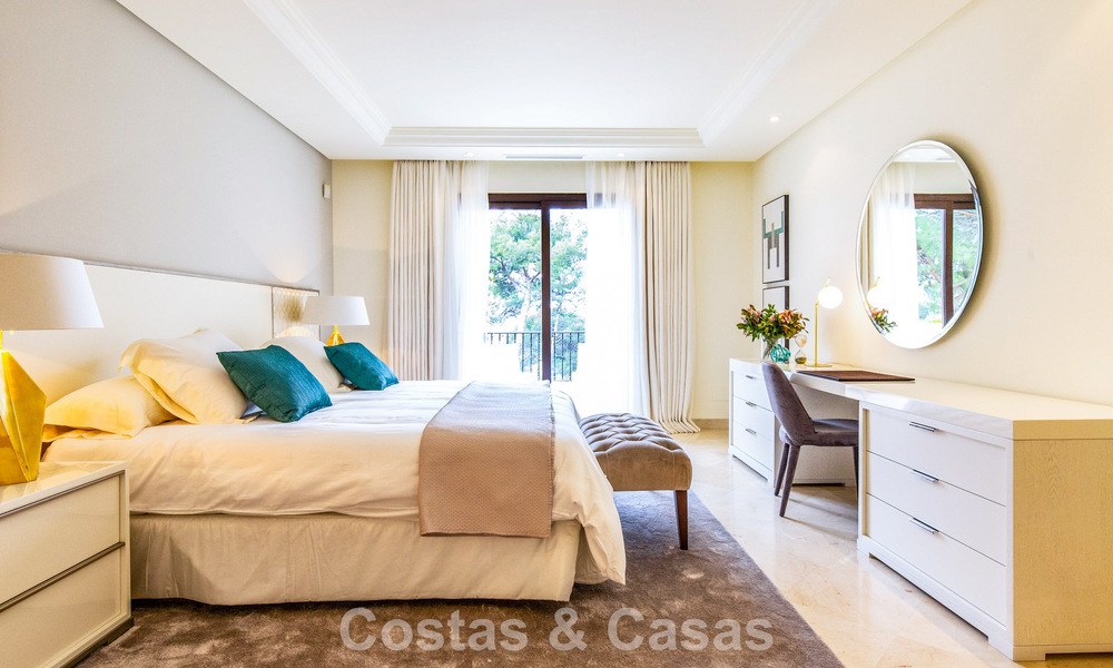 High-end apartment for sale in a gated complex in Nueva Andalucia, Marbella 777688