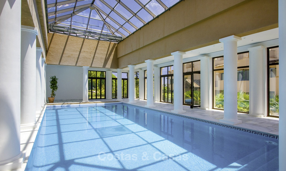 High-end apartment for sale in a gated complex in Nueva Andalucia, Marbella 777695