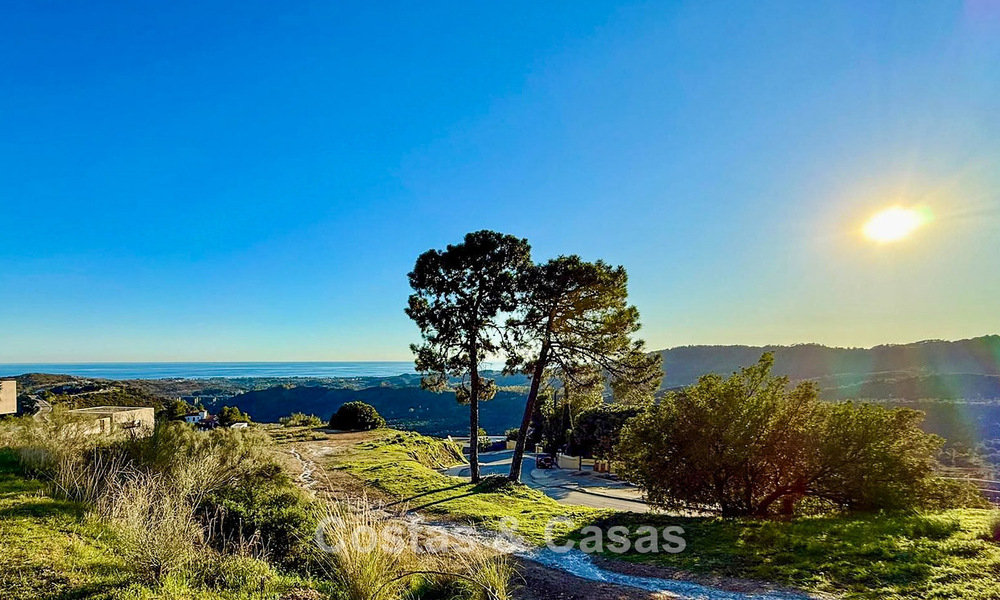 Building plot with spectacular sea views for sale in a secluded urbanization in the hills of Benahavis - Marbella 777825
