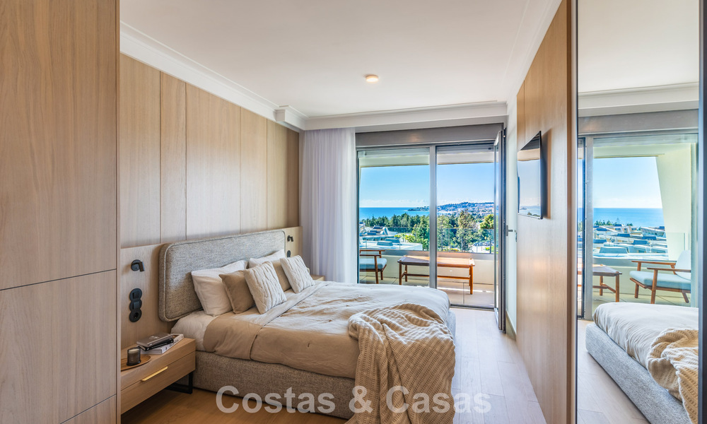 Modernist design townhouse with sea views for sale in a prestigious resort in Mijas Costa, Costa del Sol 777840
