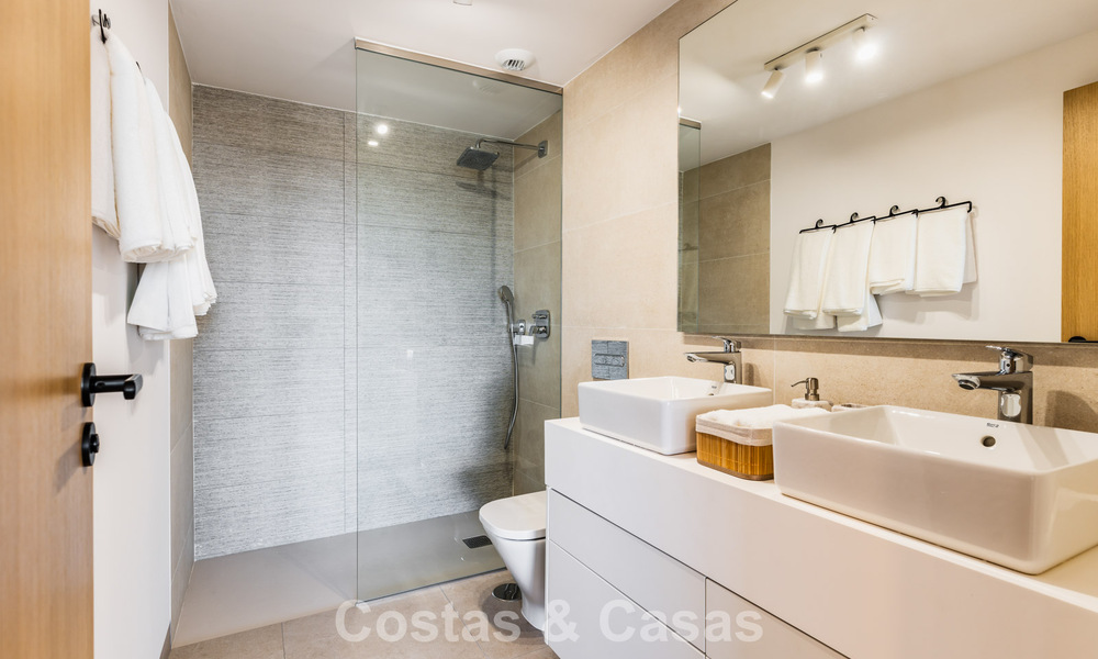 Modernist design townhouse with sea views for sale in a prestigious resort in Mijas Costa, Costa del Sol 777842