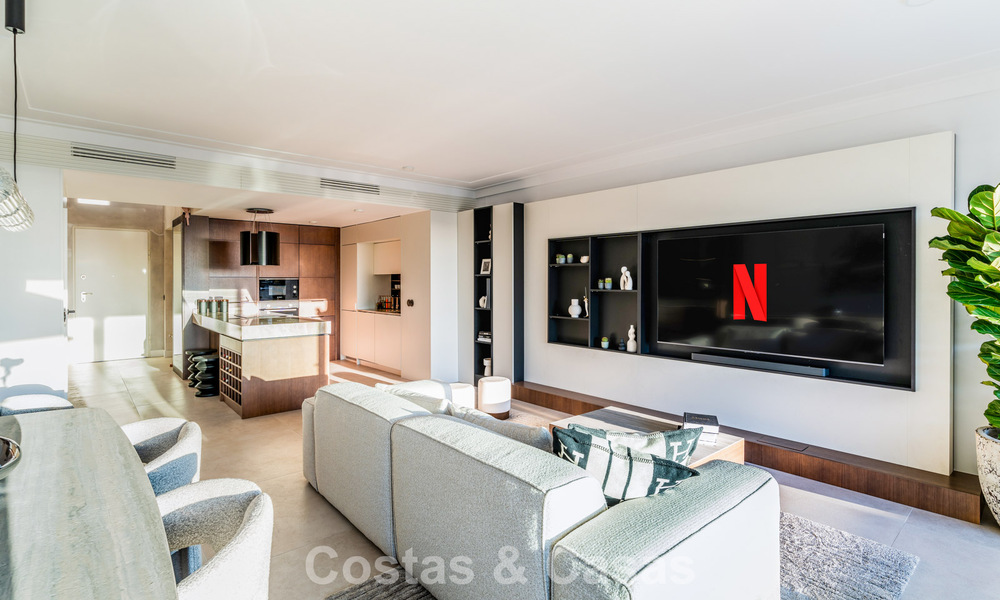 Modernist design townhouse with sea views for sale in a prestigious resort in Mijas Costa, Costa del Sol 777868