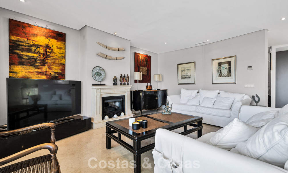 Luxurious duplex penthouse with private pool for sale in Nueva Andalucia’s Golf Valley, Marbella 777900