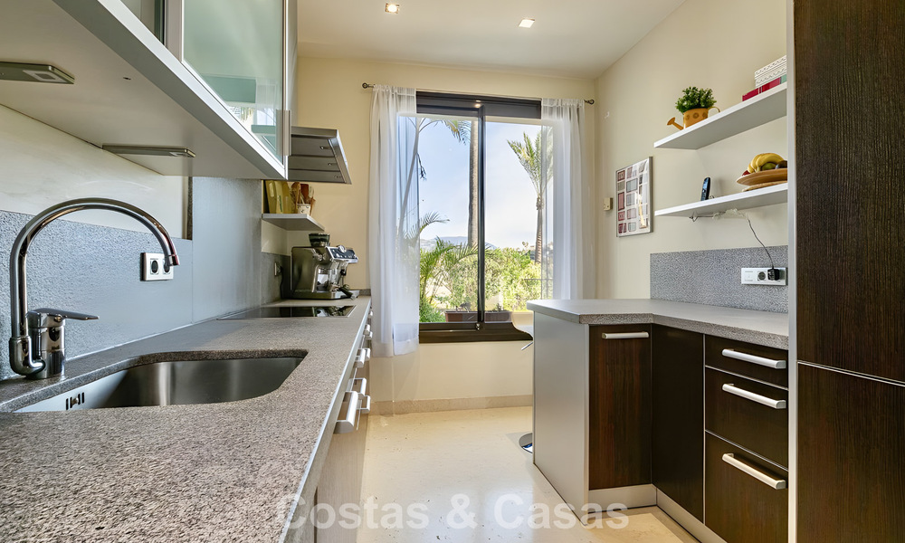 Spacious, move-in ready apartment for sale with large garden and sea views in a gated community in Benahavis - Marbella 777967