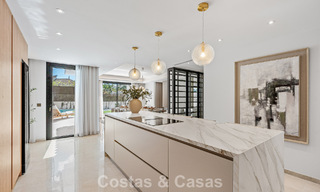 Prestigious renovated luxury villa in traditional style for sale in a quiet residential area of Nueva Andalucia, Marbella 778148 
