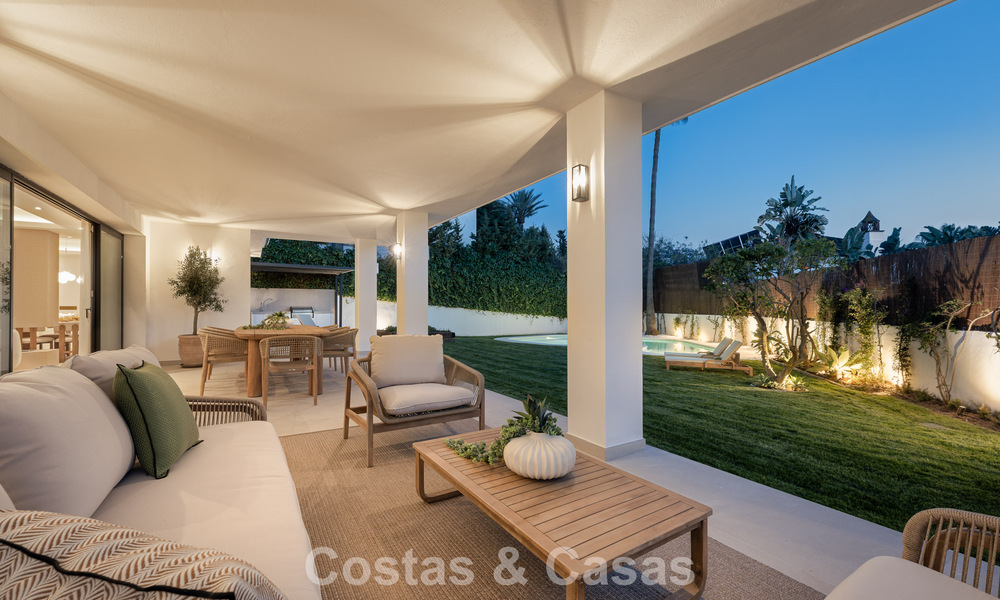 Prestigious renovated luxury villa in traditional style for sale in a quiet residential area of Nueva Andalucia, Marbella 778165