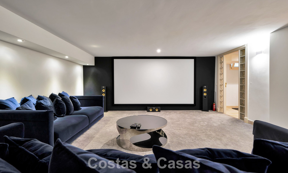 Charming semi-detached villa for sale just metres from the beach near Puerto Banus, Marbella 777981