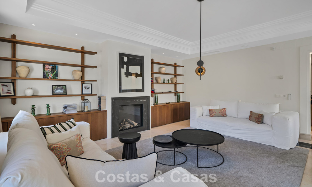 Charming semi-detached villa for sale just metres from the beach near Puerto Banus, Marbella 778012
