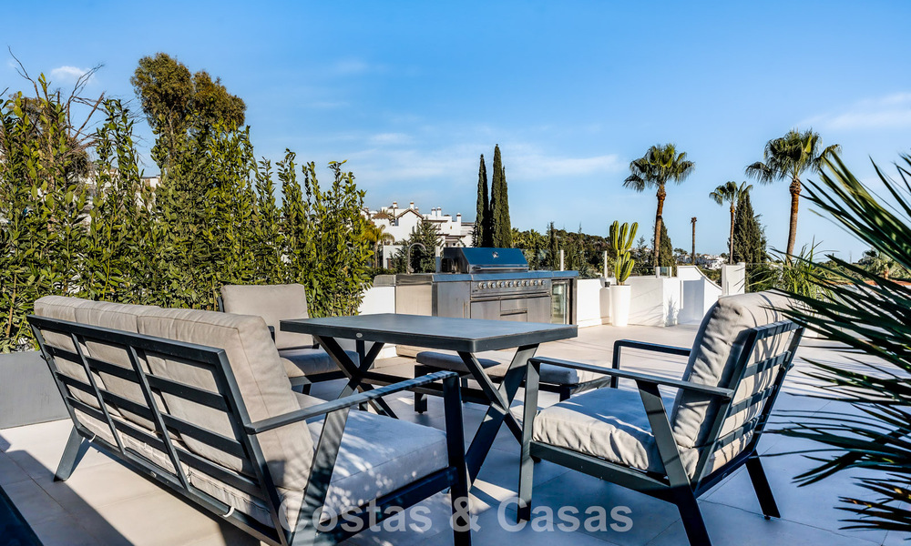 Modern refurbished penthouse for sale in Nueva Andalucia's golf valley, Marbella 778036