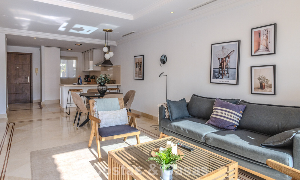 Stunning apartment with large terrace for sale in a luxury complex in Nueva Andalucia, Marbella 778116