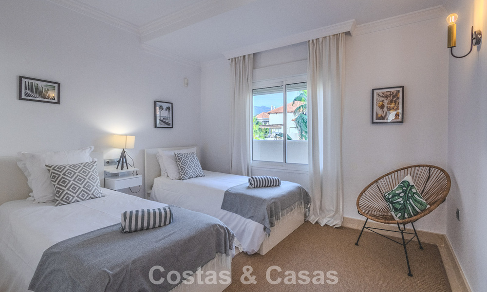 Stunning apartment with large terrace for sale in a luxury complex in Nueva Andalucia, Marbella 778118