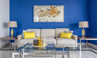 Penthouse with panoramic sea views for sale just a stone's throw from all amenities and the beach in Puerto Banus, Marbella 778103 