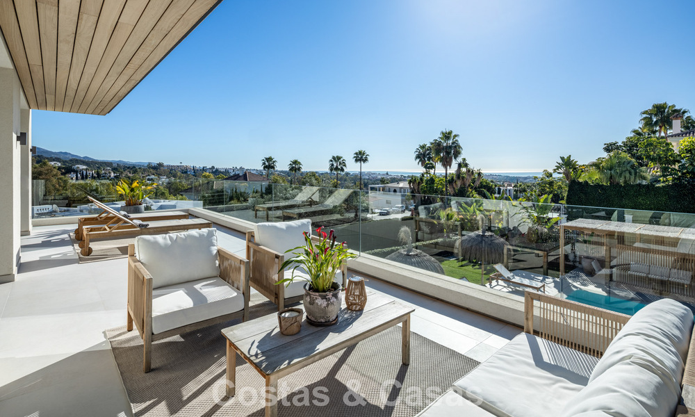 Modernist luxury villa with sea views for sale in a privileged residential area in Nueva Andalucia, Marbella 778288